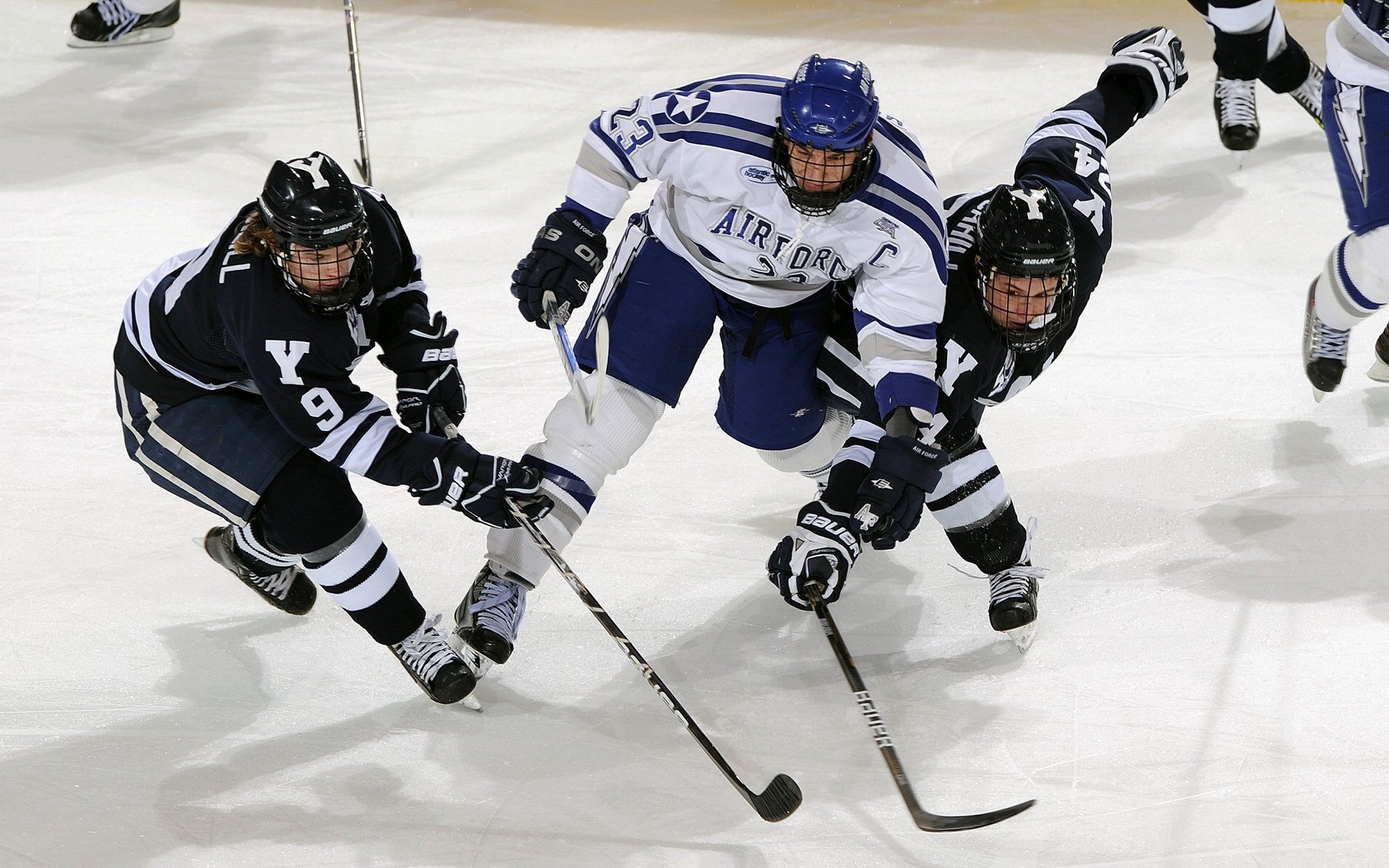 多特蒙德主场0-1负于奥格斯堡，遭遇连败，多特蒙德对奥格斯堡视频直播