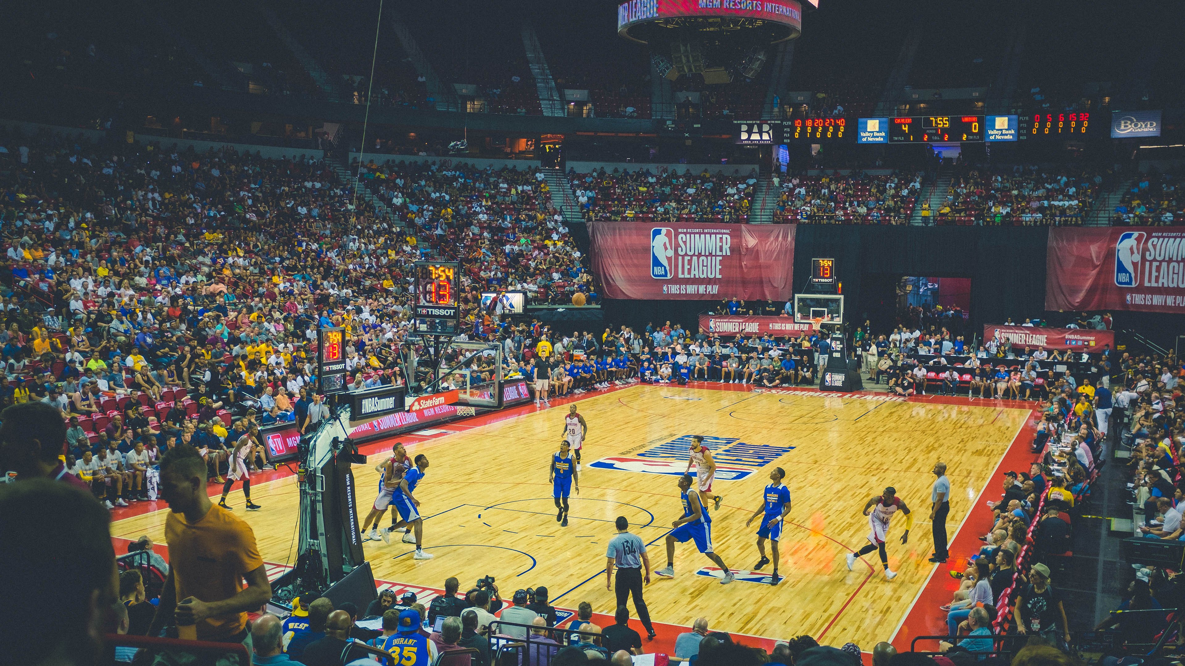 快船打造可移动训练场馆,应对密集赛程安排,快船模式